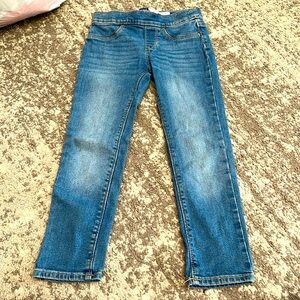 Girls skinny jeans Small 6-7
